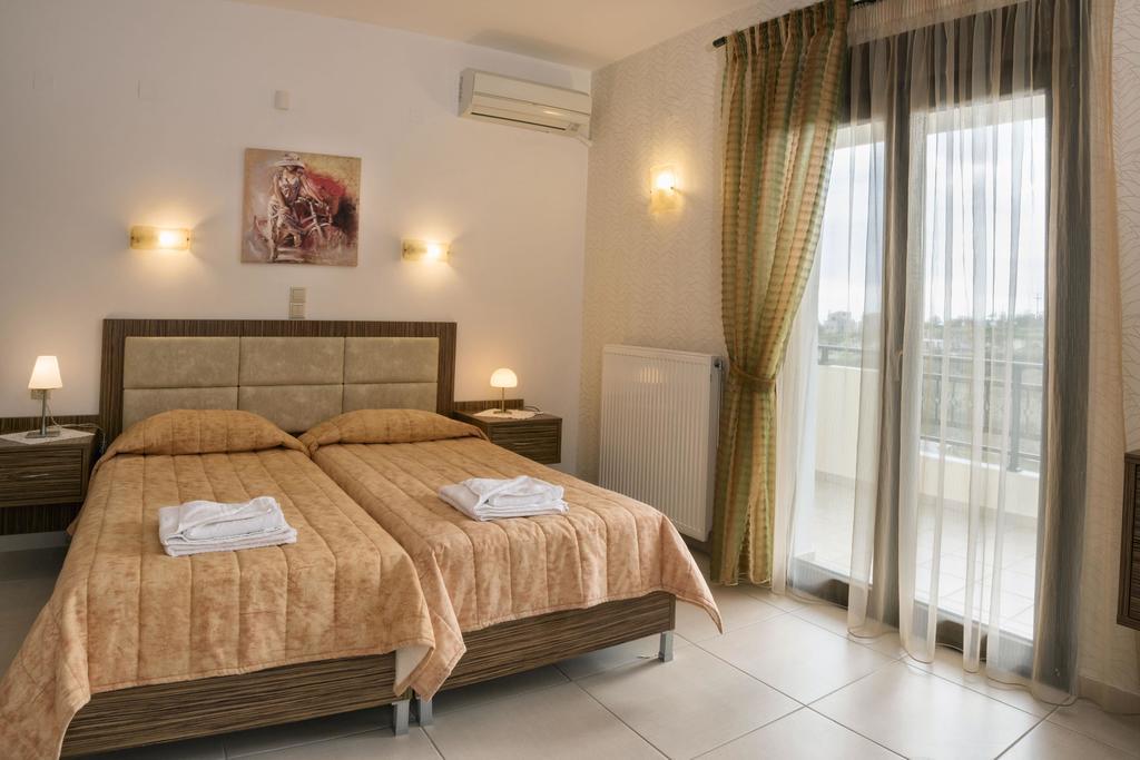 Villa Laga With Pool, 300M To Taverns, Childrens Area, Bbq! Kirianna المظهر الخارجي الصورة
